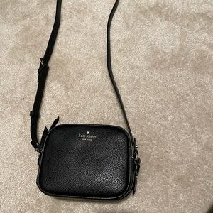 Brand nwt black Kate spade mulberry pyper camera